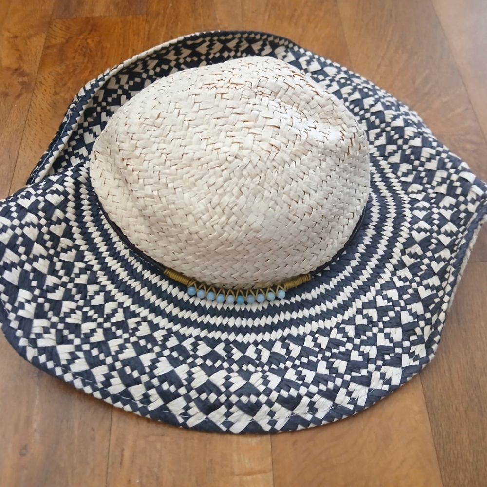 vintage BROOKLYN HAT CO. woven hat w/ leather beaded band